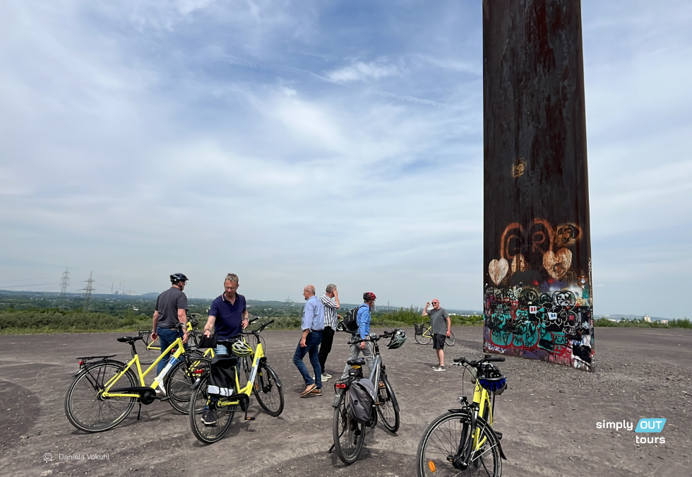 Schurenbachhalde mit Gruppe